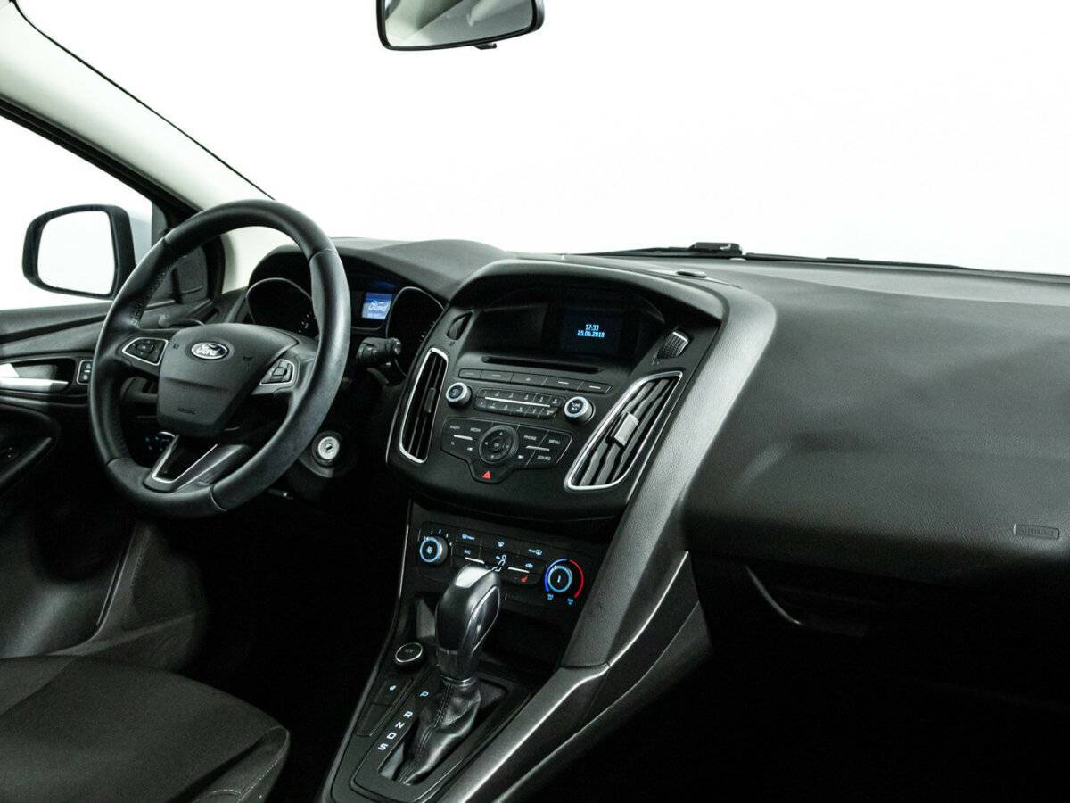 Форд Фокус б/у, 2018, Роботизированная. Фото: #8