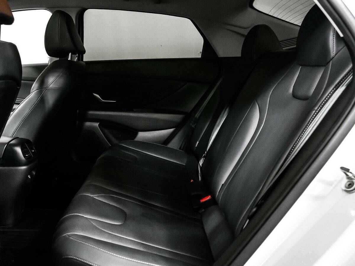 Хендай Елантра б/у, 2023, Вариатор. Фото: #11