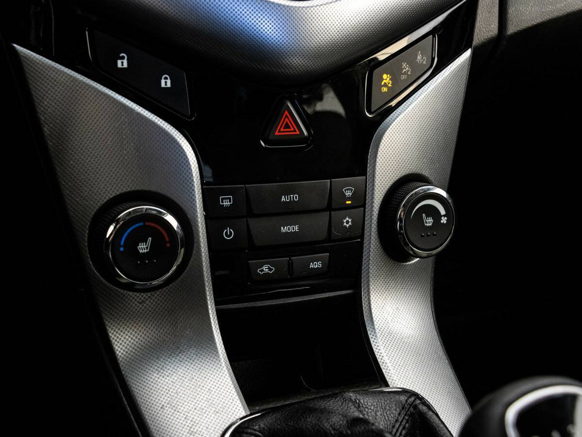 Шевроле Круз б/у, 2012, Механическая. Фото: #11