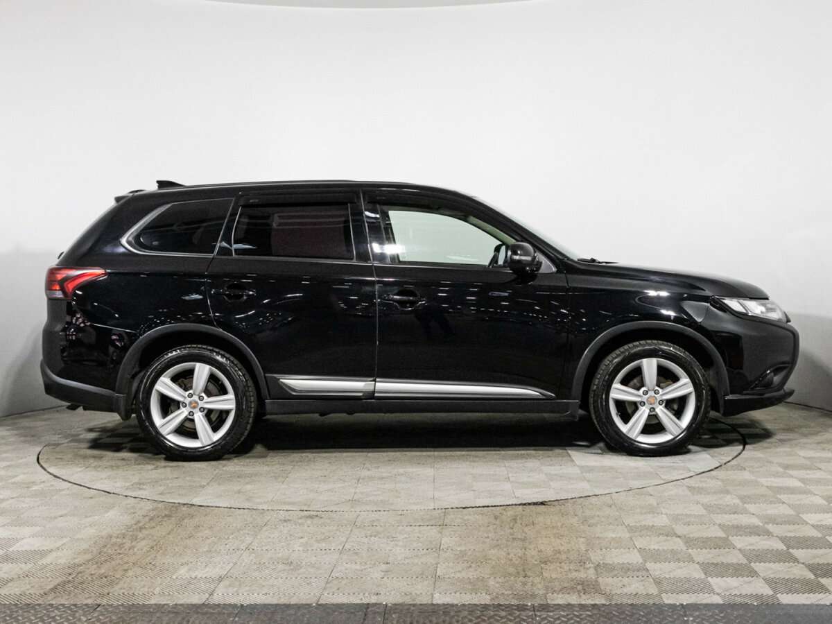 Митсубиши Оутлэндер б/у, 2017, Вариатор. Фото: #3