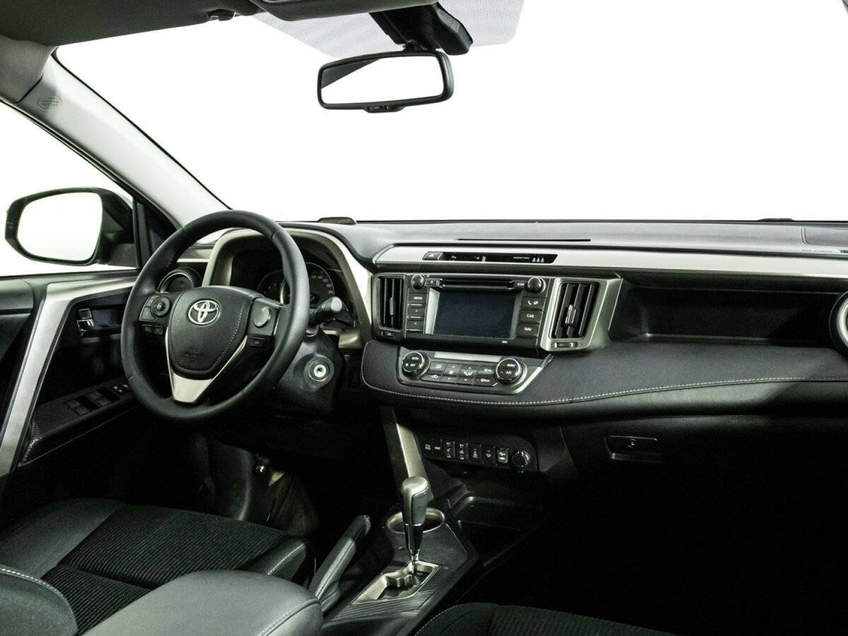 Тойота Рав4 б/у, 2015, Автоматическая. Фото: #8