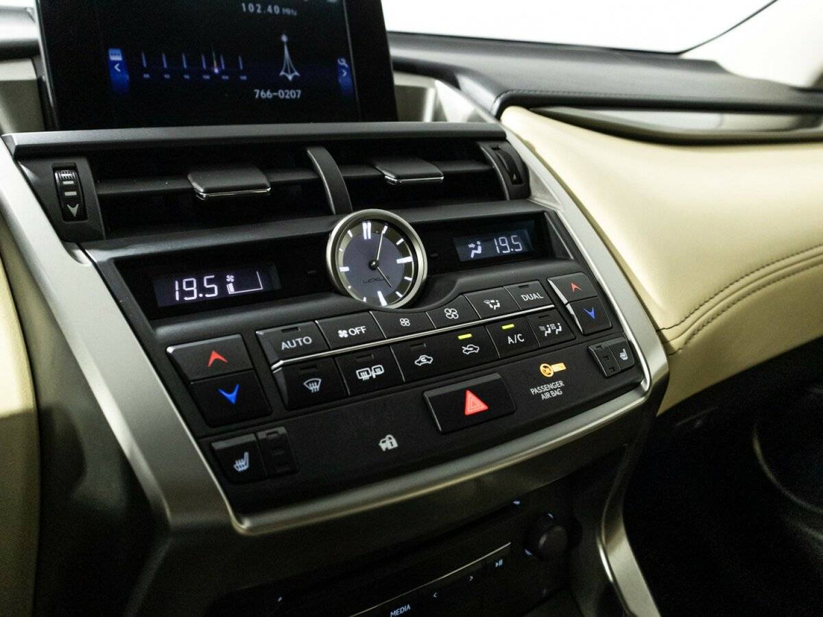 Лексус Н-Икс б/у, 2015, Вариатор. Фото: #16