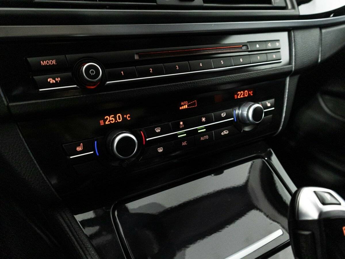 БМВ 5 серии б/у, 2014, Автоматическая. Фото: #18