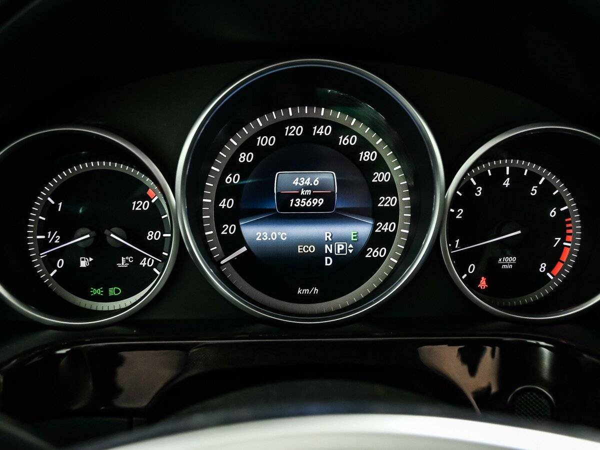 Мерседес-Бенц Е-Класс б/у, 2014, Автоматическая. Фото: #9