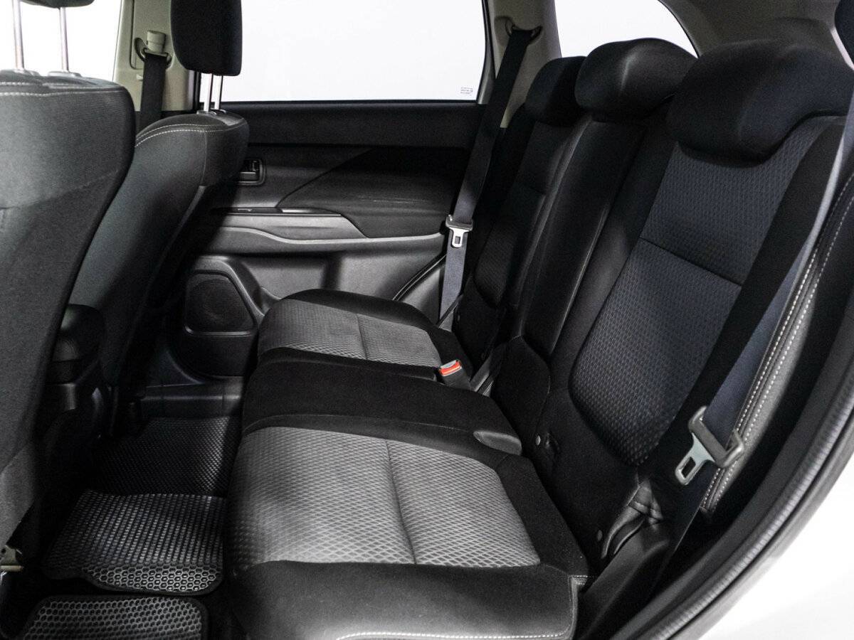 Митсубиши Оутлэндер б/у, 2016, Вариатор. Фото: #9