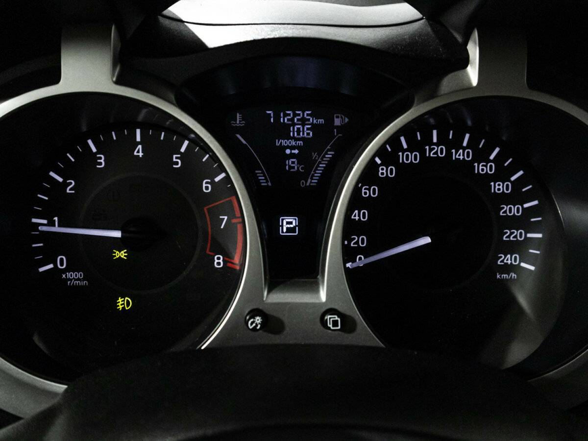 Ниссан Жук б/у, 2018, Вариатор. Фото: #11