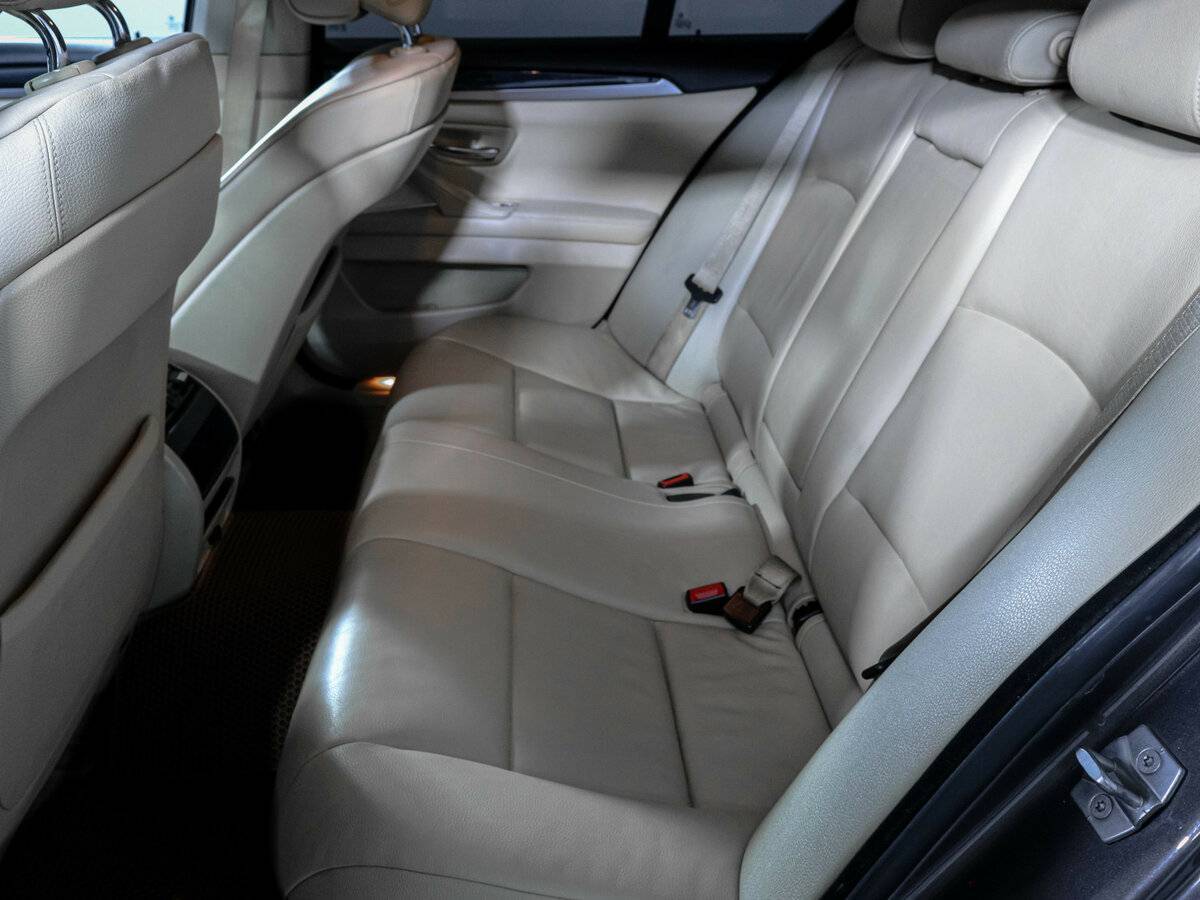 БМВ 5 серии б/у, 2012, Автоматическая. Фото: #9