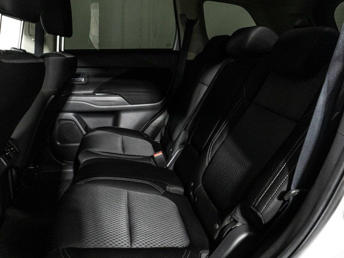 Митсубиши Оутлэндер б/у, 2020, Вариатор. Фото: #7