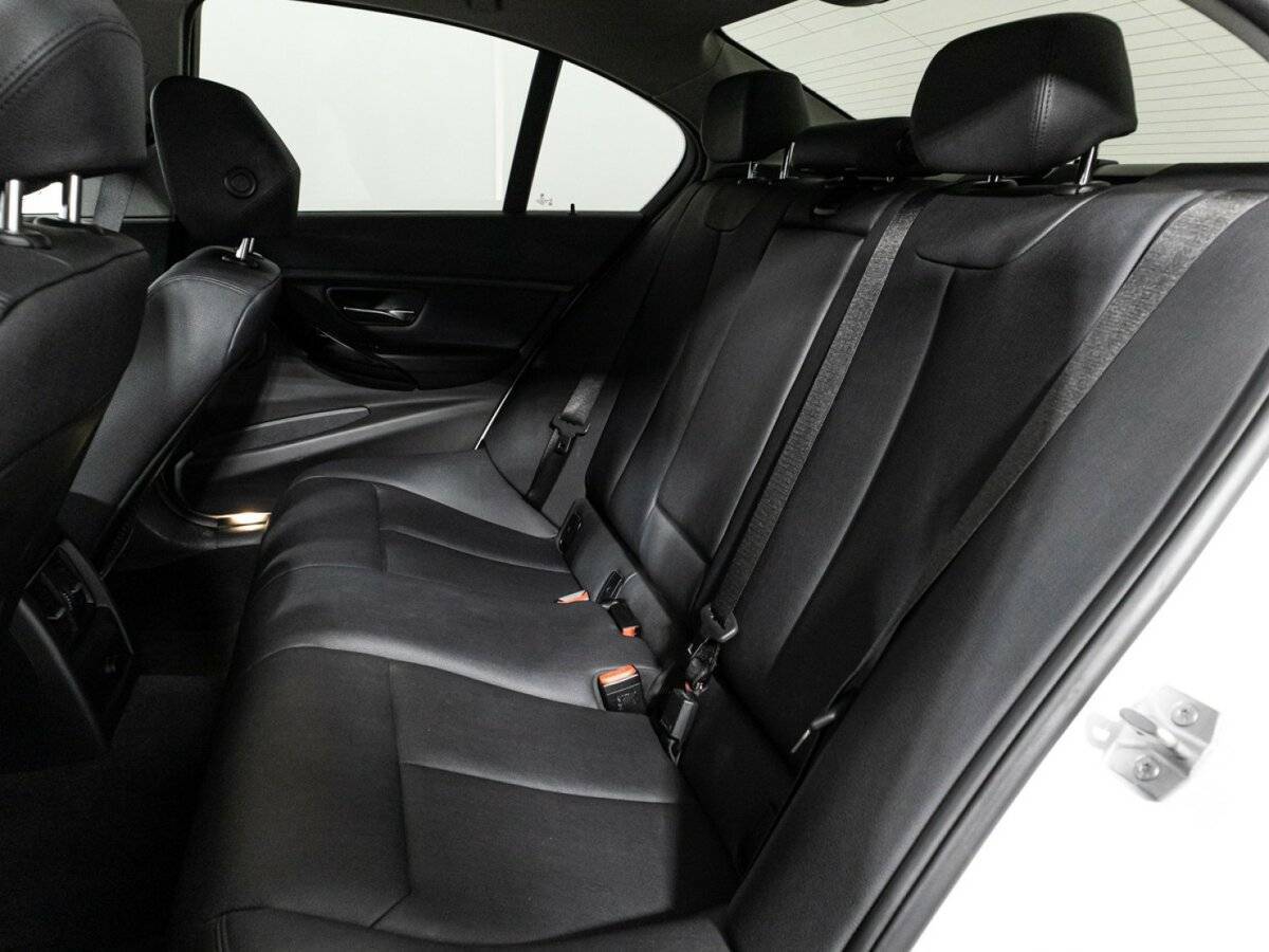 БМВ 3 серии б/у, 2017, Автоматическая. Фото: #9