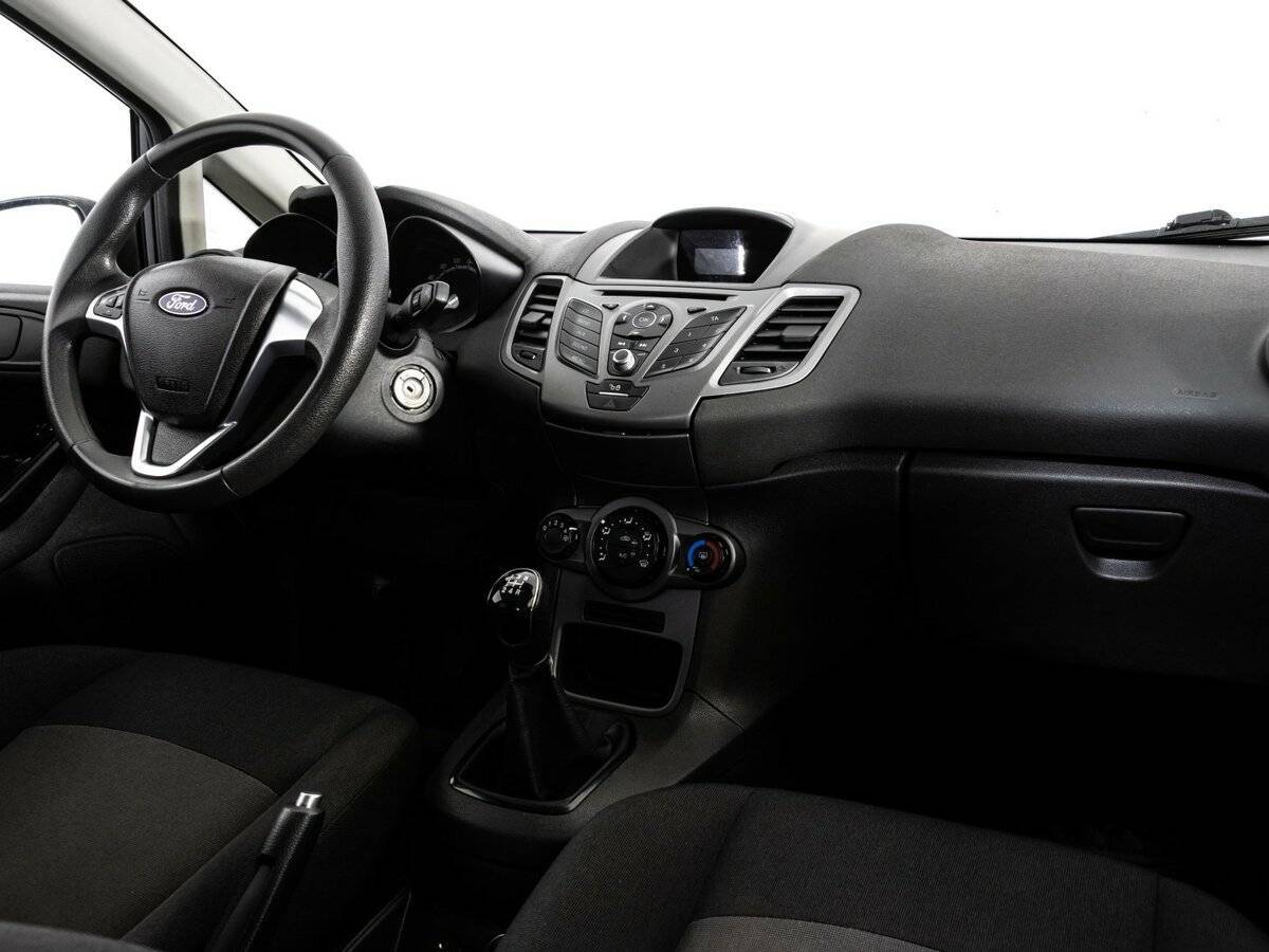 Форд Фиеста б/у, 2015, Механическая. Фото: #6