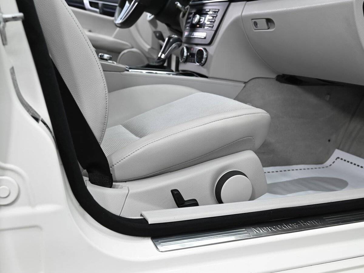 Мерседес-Бенц Ц-Класс б/у, 2012, Автоматическая. Фото: #11