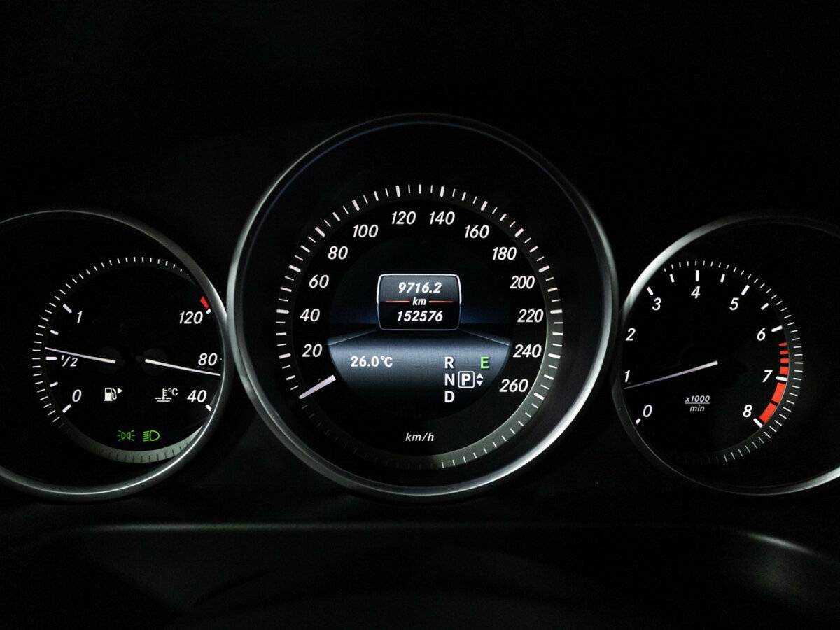 Мерседес-Бенц Е-Класс б/у, 2015, Автоматическая. Фото: #11