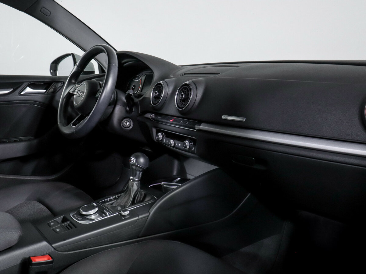 Ауди А3 б/у, 2018, Роботизированная. Фото: #6