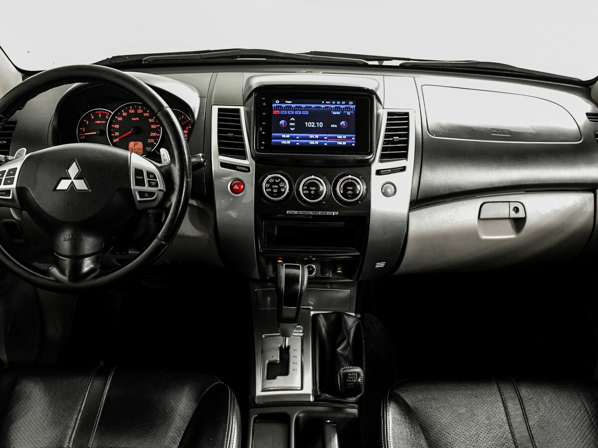 Митсубиши Паджеро Спорт б/у, 2013, Автоматическая. Фото: #8