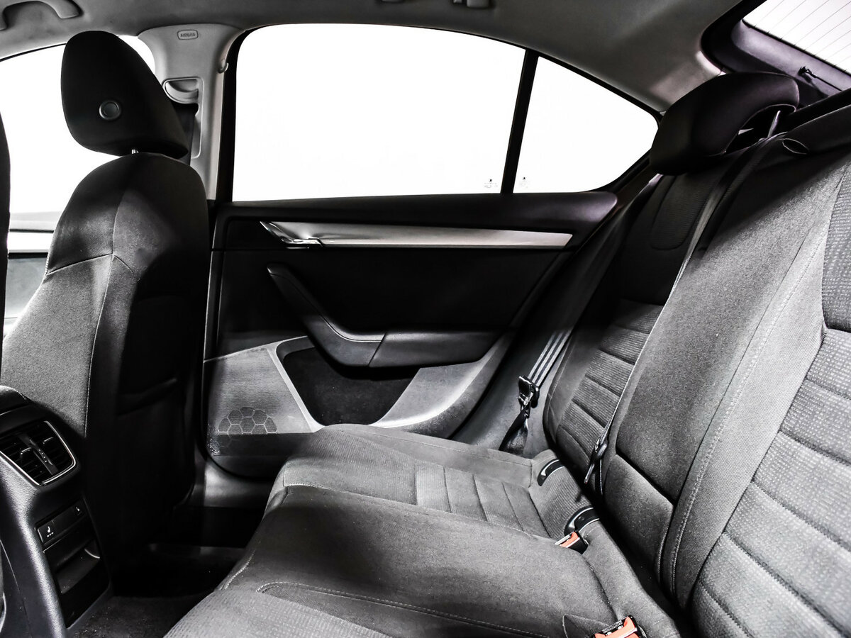 Шкода Октавия б/у, 2014, Роботизированная. Фото: #9