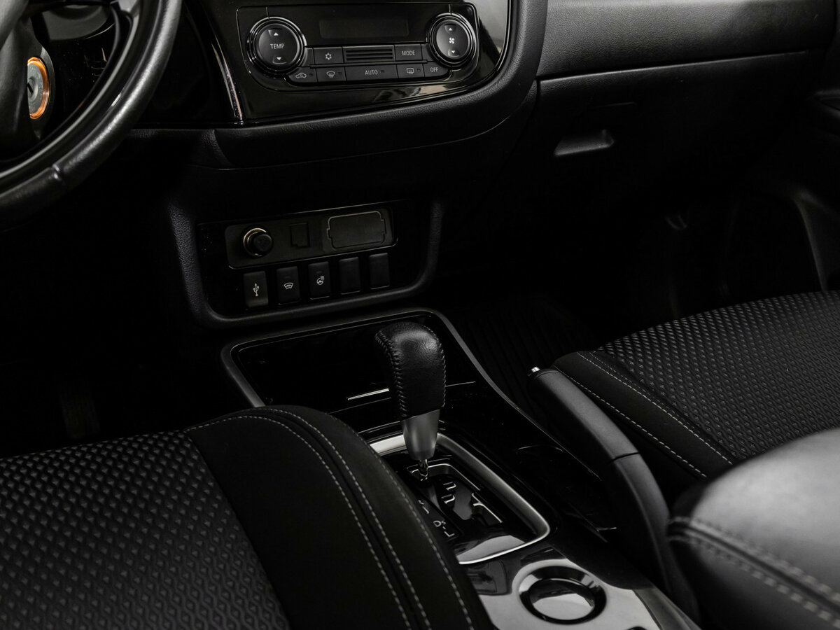 Митсубиши Оутлэндер б/у, 2019, Вариатор. Фото: #8