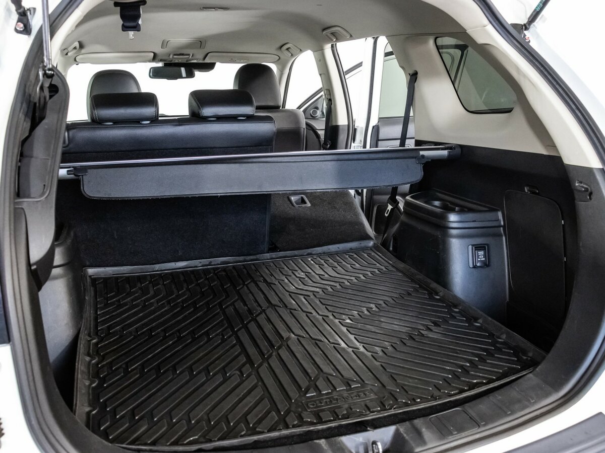 Митсубиши Оутлэндер б/у, 2017, Автоматическая. Фото: #27