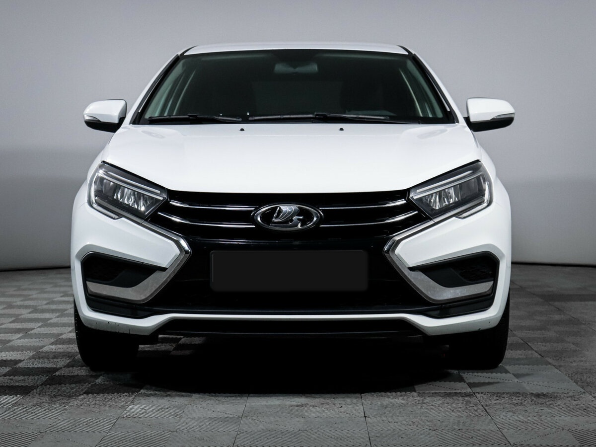 Лада (ВАЗ) Веста б/у, 2023, Механическая. Фото: #1