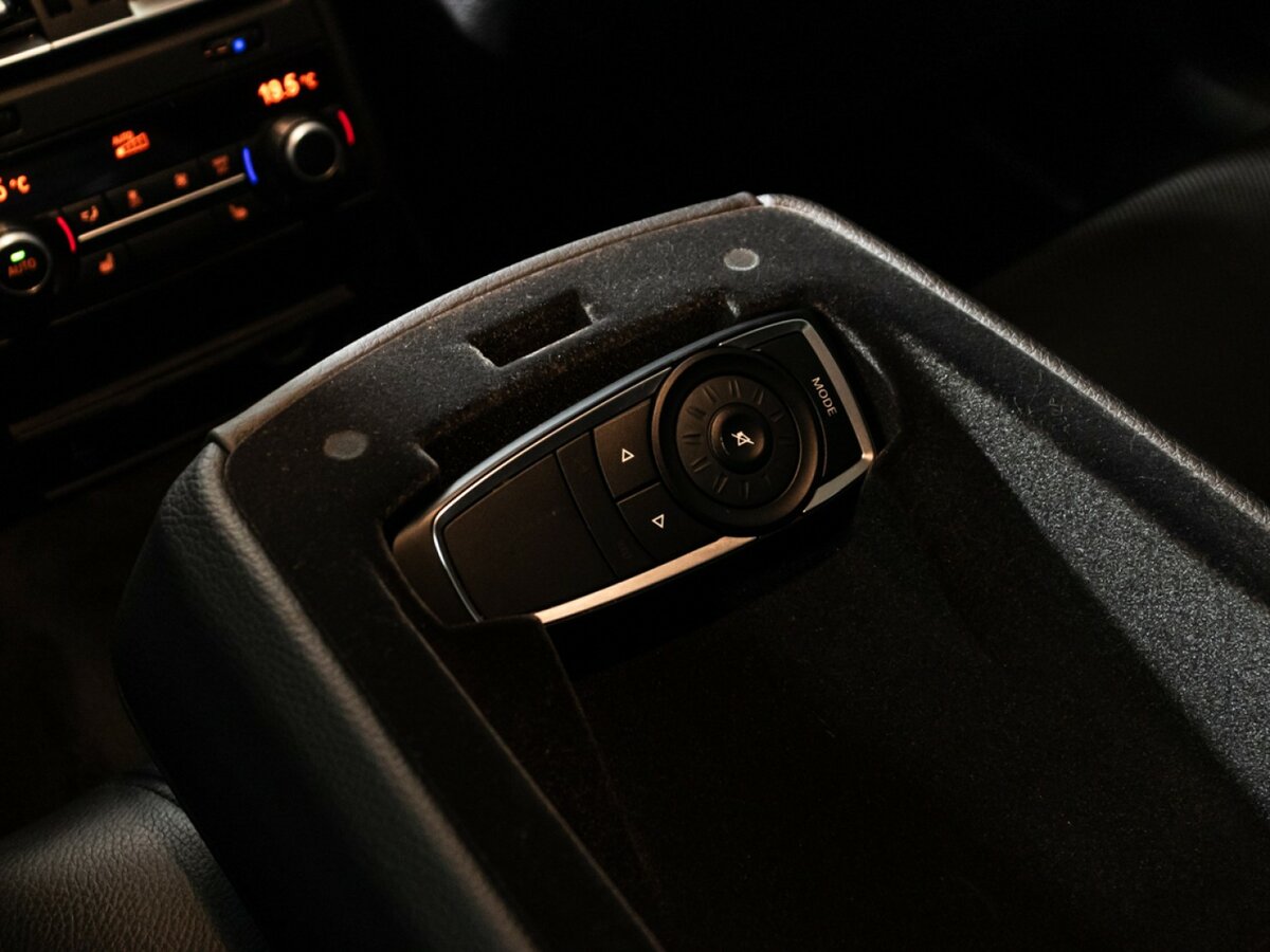 БМВ 7 серии б/у, 2013, Автоматическая. Фото: #23