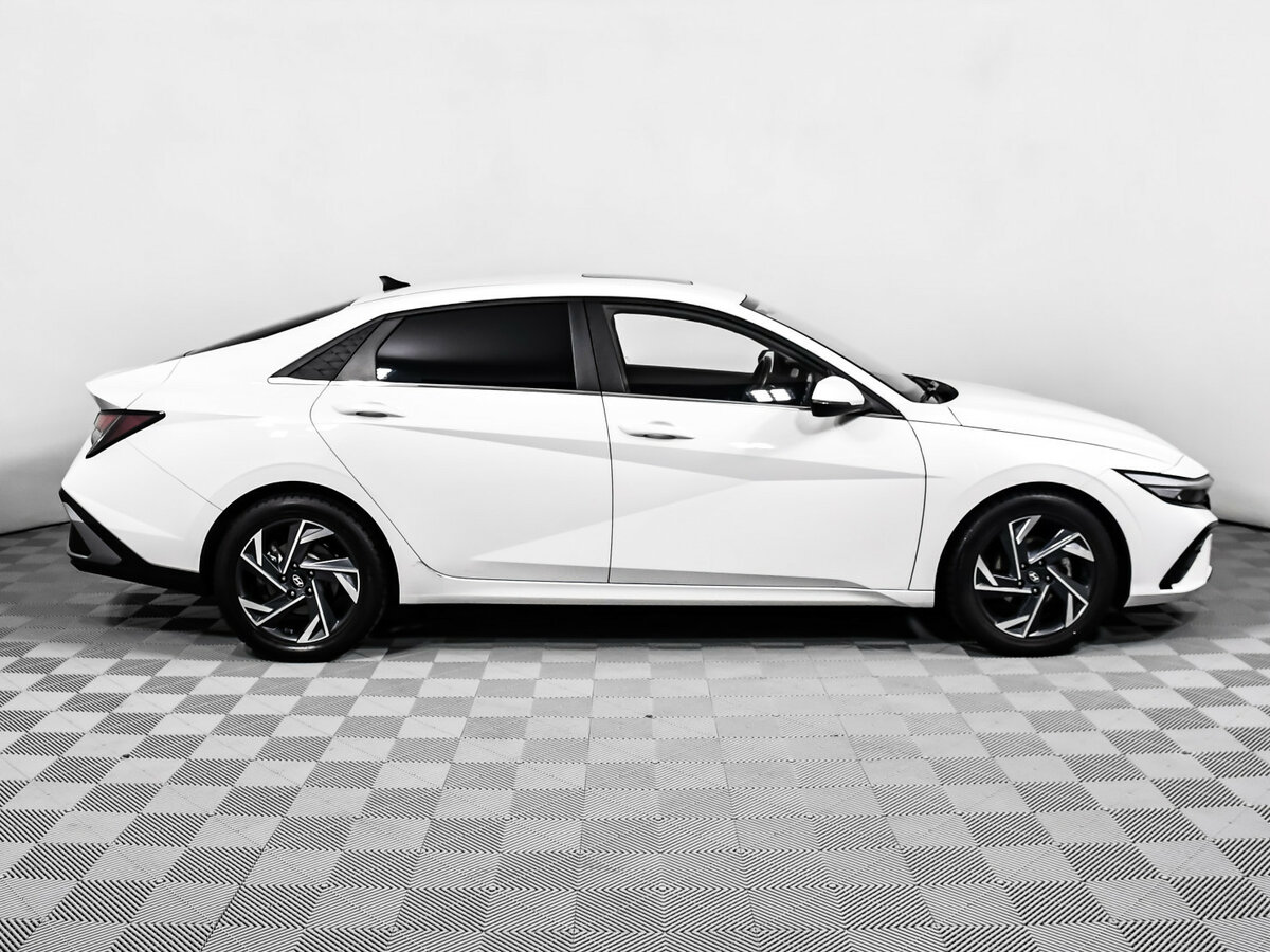 Хендай Елантра б/у, 2023, Вариатор. Фото: #3