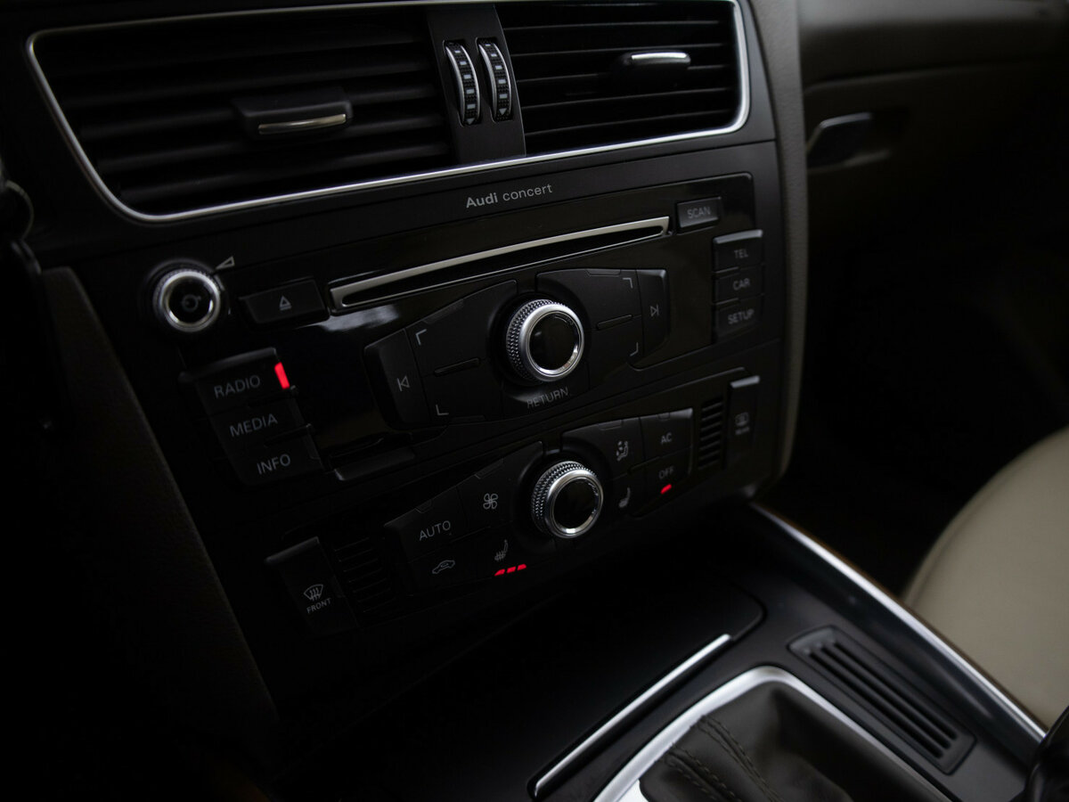 Ауди К5 б/у, 2012, Автоматическая. Фото: #9