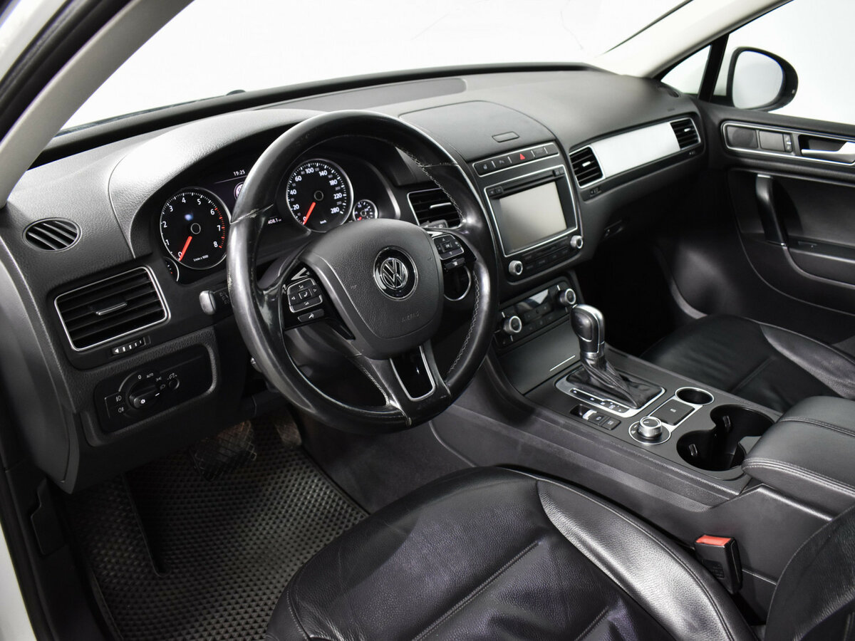 Фольксваген Туарег б/у, 2015, Автоматическая. Фото: #8